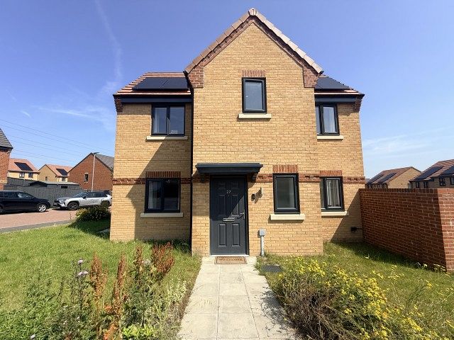 27 Flanshaw Field, Wakefield